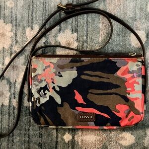 Fossil Women's Crossbody Bag - Camouflage Red, Brown, Navy, Olive